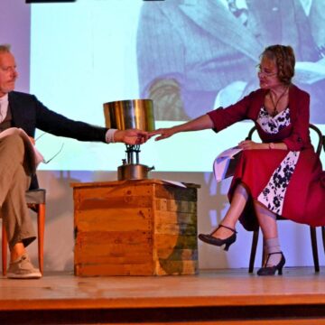 RID Foto Joyce ed Emilio Lussu DSC_0029 -SI Abaco inaugura la Stagione Autunnale Teatro di Villaspeciosa con lo spettacolo “JOYCE ED EMILIO LUSSU – storia di un amore e di una passione civile”