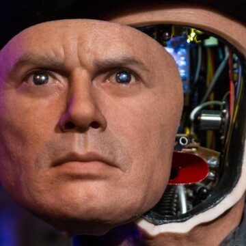 Il-mondo-dei-robot-1973-Westworld-Michael-Crichton-14 Identità, corpo e tecnologia nei nuovi appuntamenti della rassegna “Schermi futuri: L’AI tra Utopia e Distopia” ideata e curata da Antonello Zanda