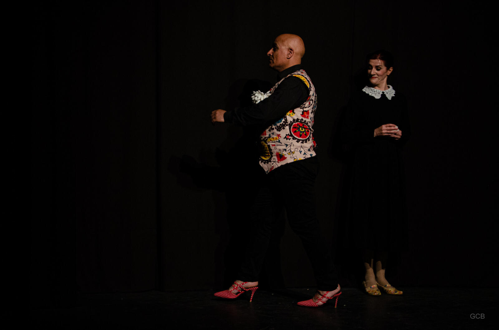 Finale esplosivo per la rassegna INTRECCI – Storie, suoni e magie per tutte le età” con lo spettacolo “LE CORNA SONO COME I TACCHI…SLANCIANO!!”